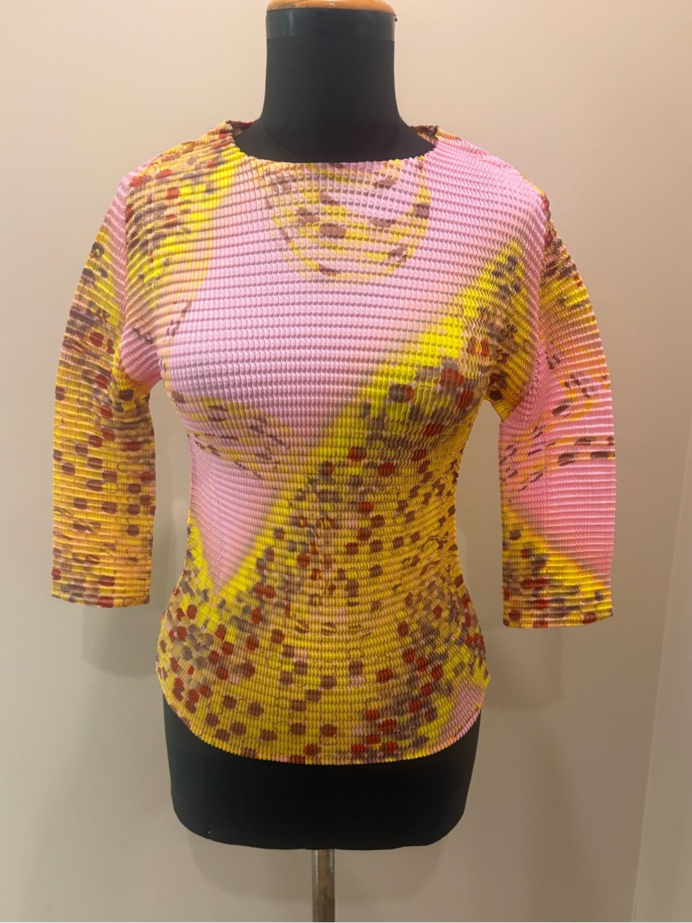 Brand new  Pink & Yellow Patterned Stretchy pleated top